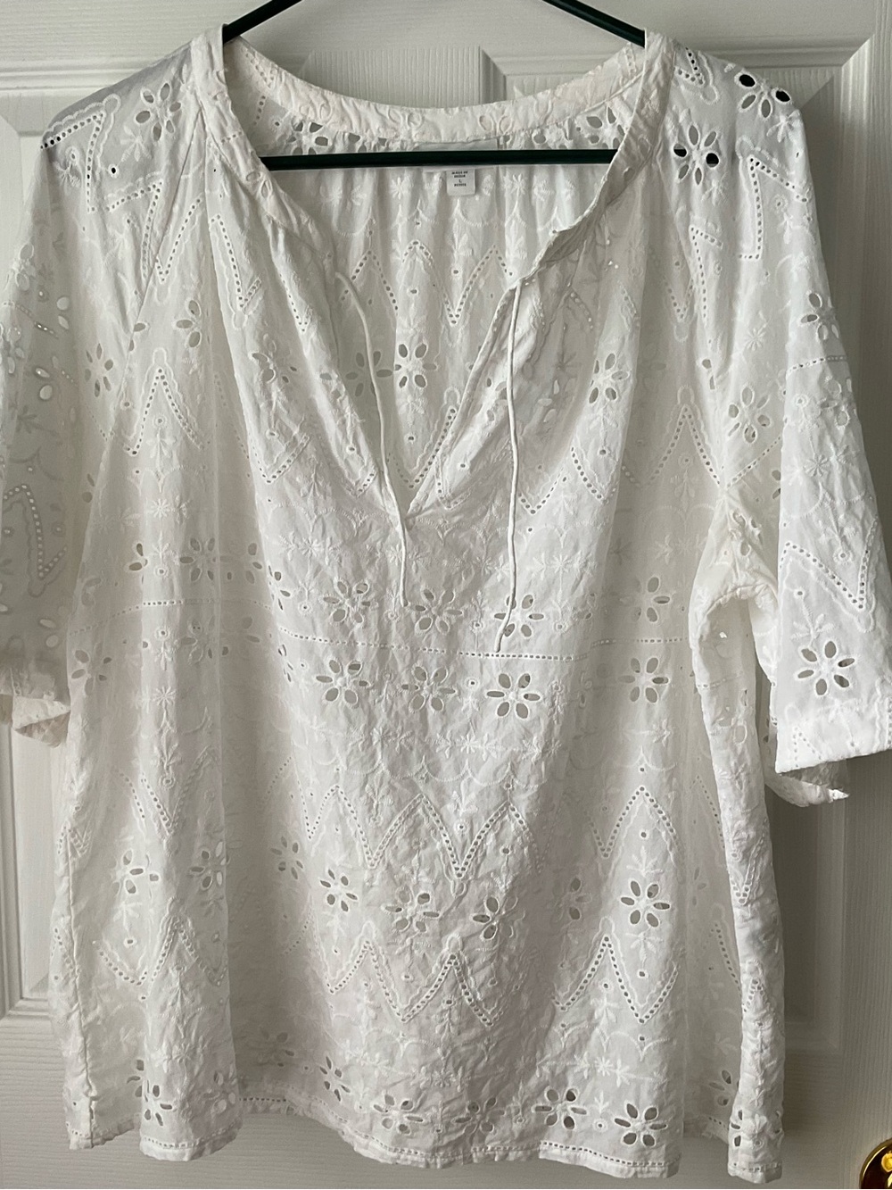 J Jill White Eyelet Peasant Top Size  LP